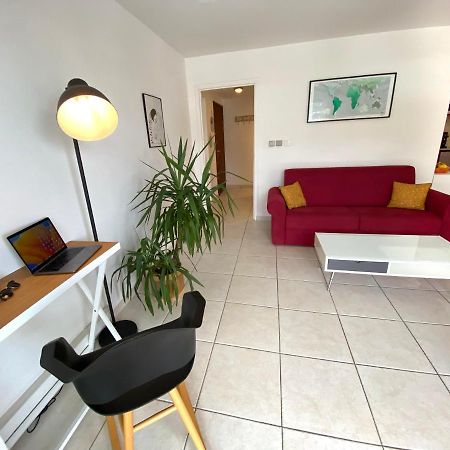 Appartement Lumineux Et Calme Saint-Denis Centre Buitenkant foto