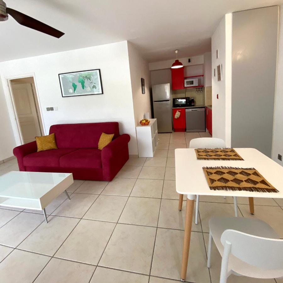 Appartement Lumineux Et Calme Saint-Denis Centre Buitenkant foto