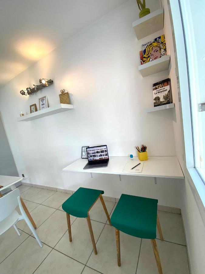 Appartement Lumineux Et Calme Saint-Denis Centre Buitenkant foto