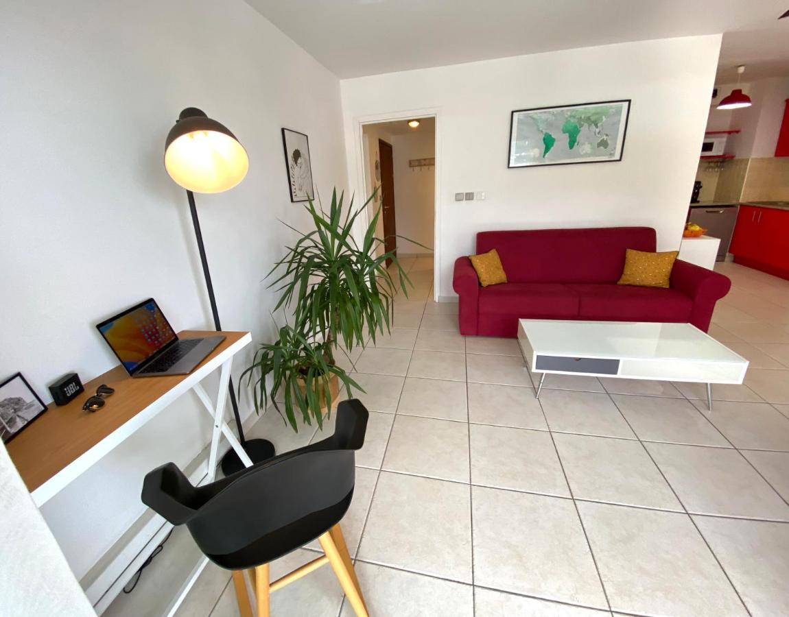 Appartement Lumineux Et Calme Saint-Denis Centre Buitenkant foto